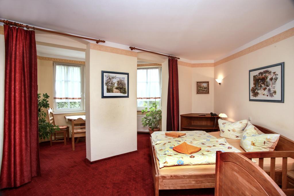 Hotel Haus Belger Großziethen Exterior foto